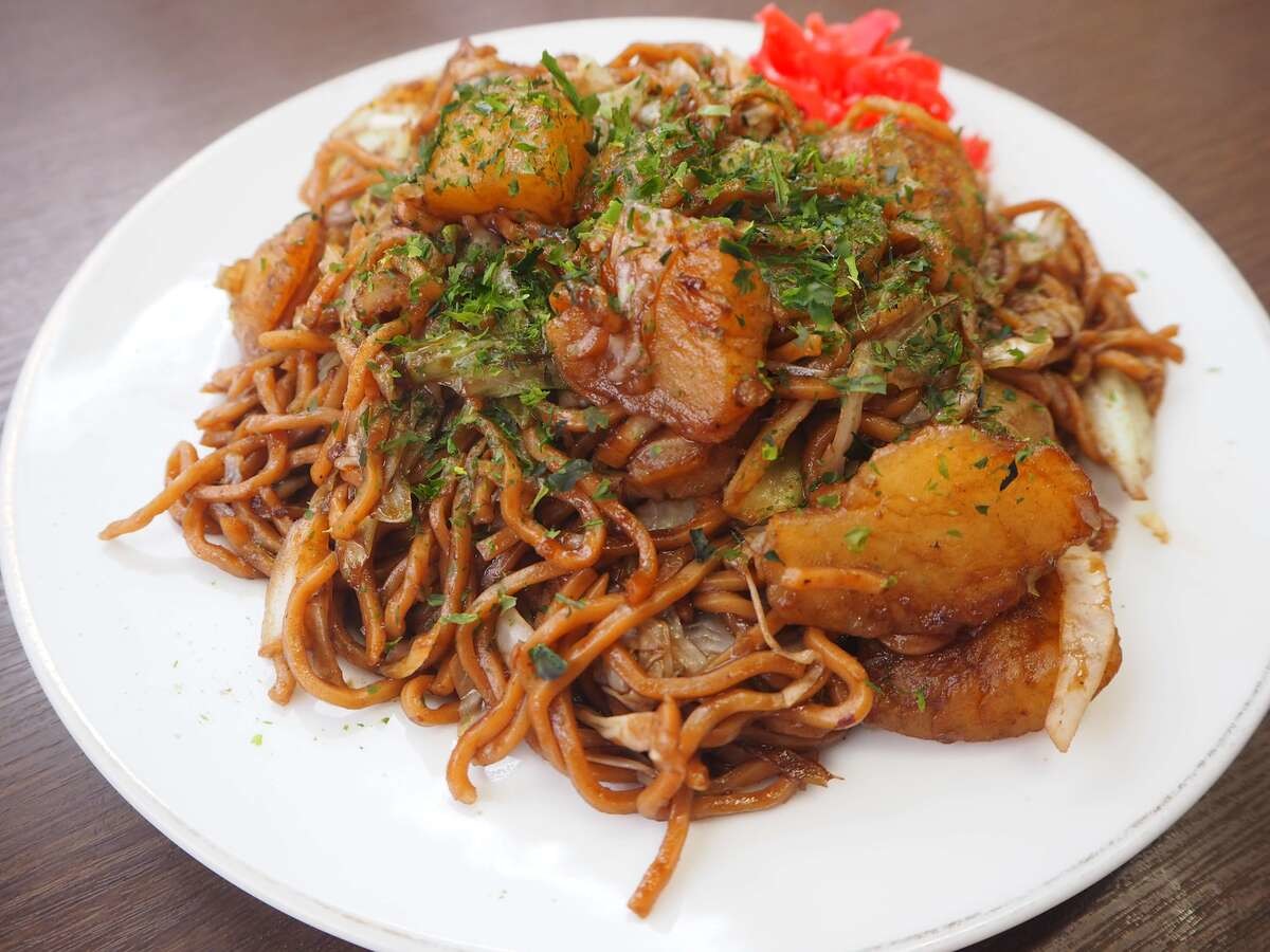 栃木のご当地グルメ「じゃがいも入り焼きそば」