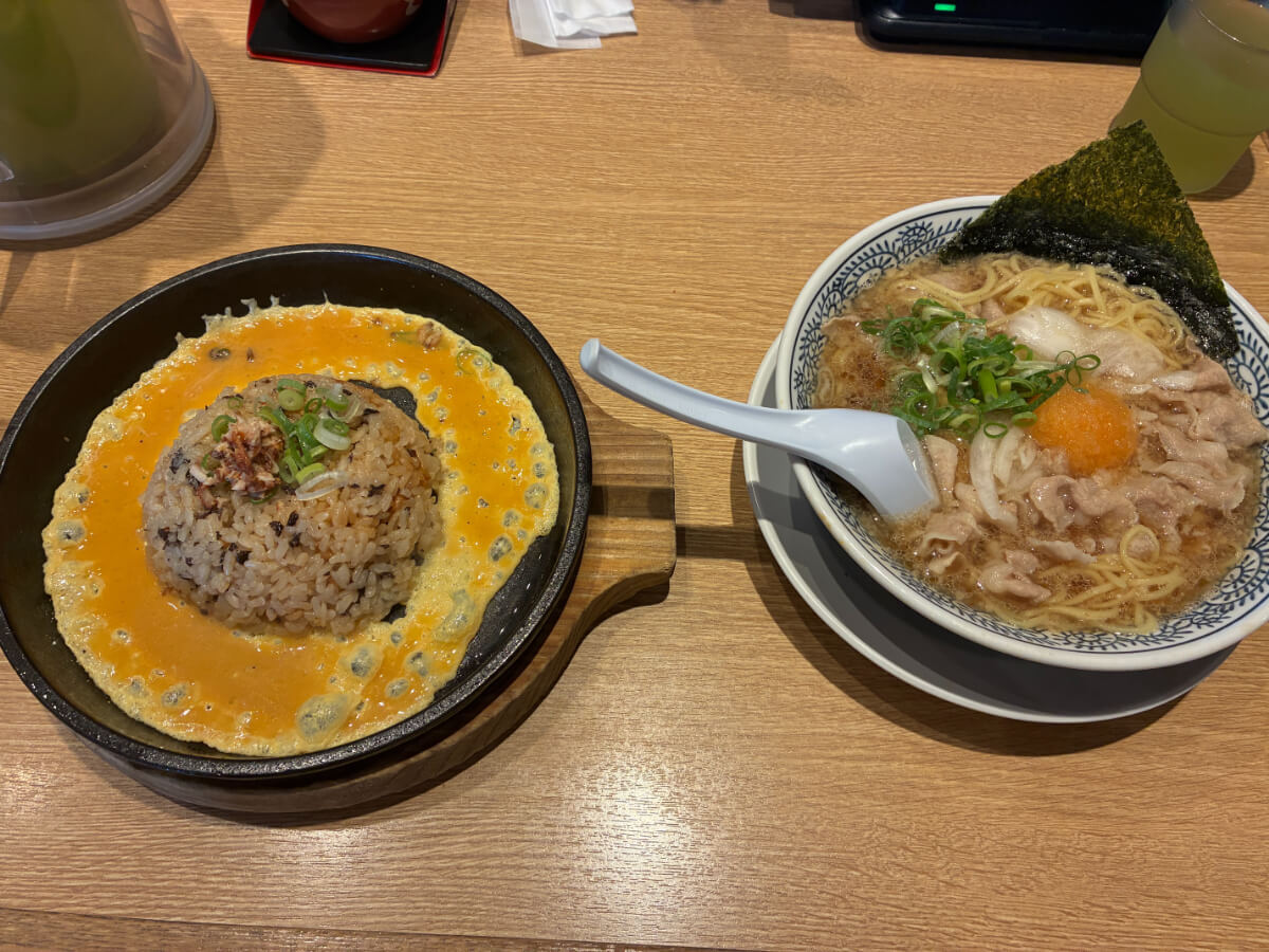 丸源ラーメン「肉そば×鉄板玉子チャーハン」実食