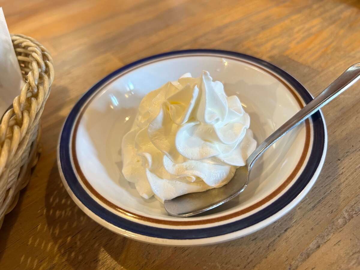 【コメダ珈琲店】店員さんおすすめ裏メニュー「トーストにホイップクリーム追加」