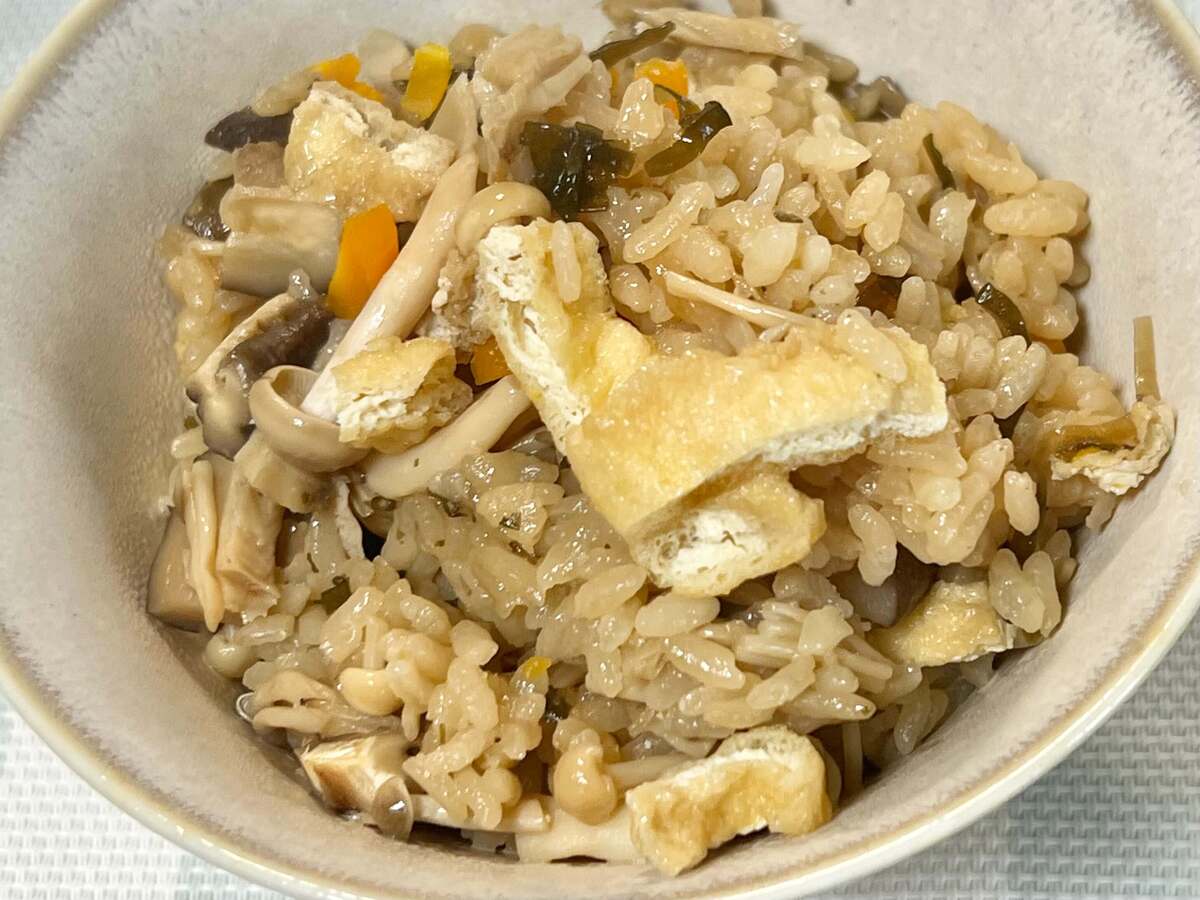 具だくさん炊き込みご飯