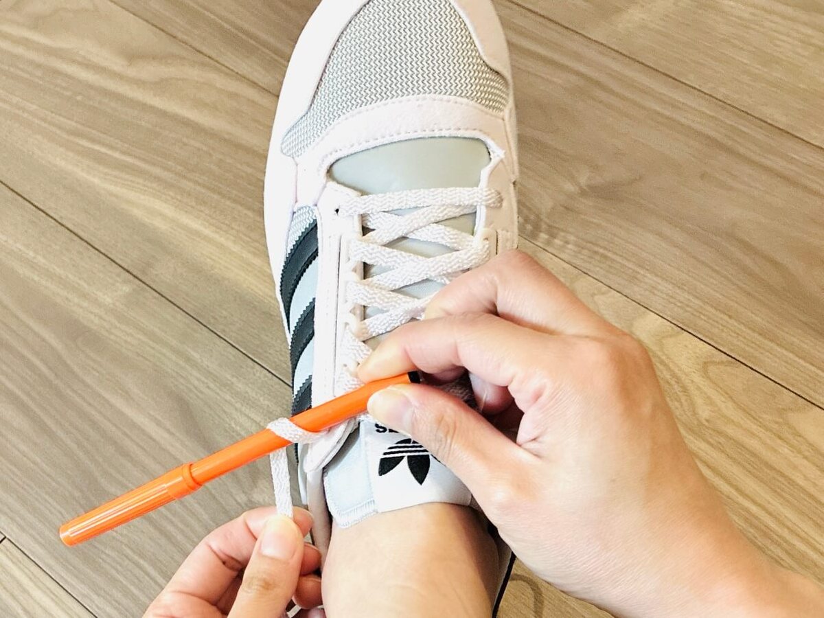 スニーカーの靴紐、もう結ばなくていいの！？