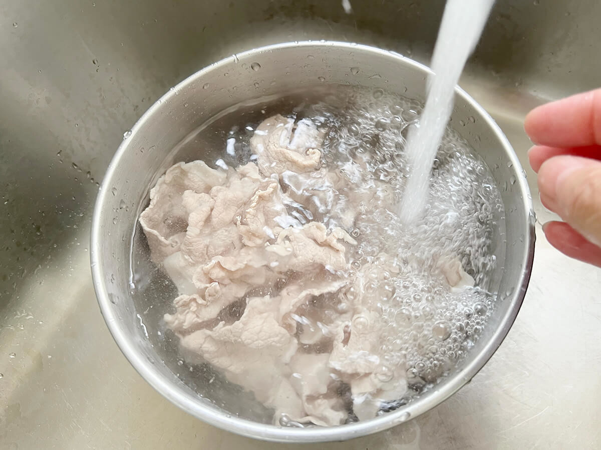 なすと豚しゃぶのおろしにんじんあえ