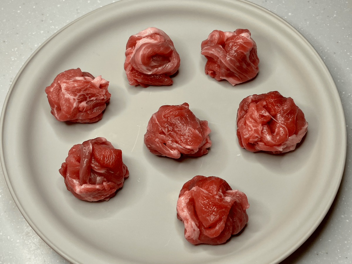 大庭英子さん「豚こまの丸め焼き 甘酢あん」