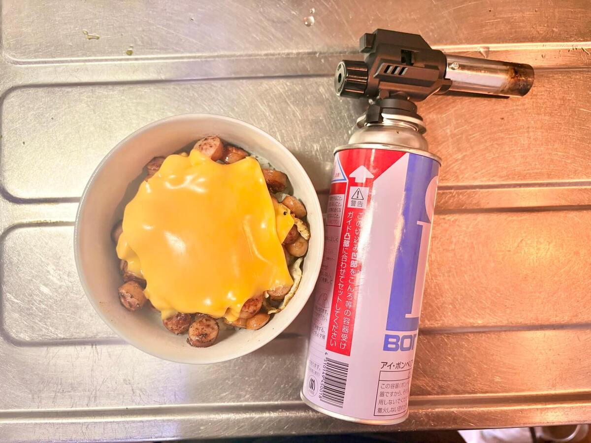 「悪魔のチーズ丼」