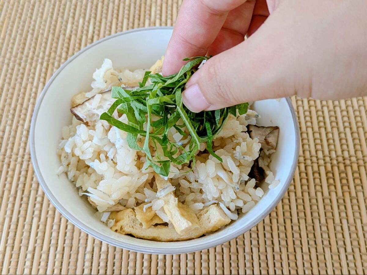 ZIP!「しらすと油揚げの炊き込みご飯」のレシピ