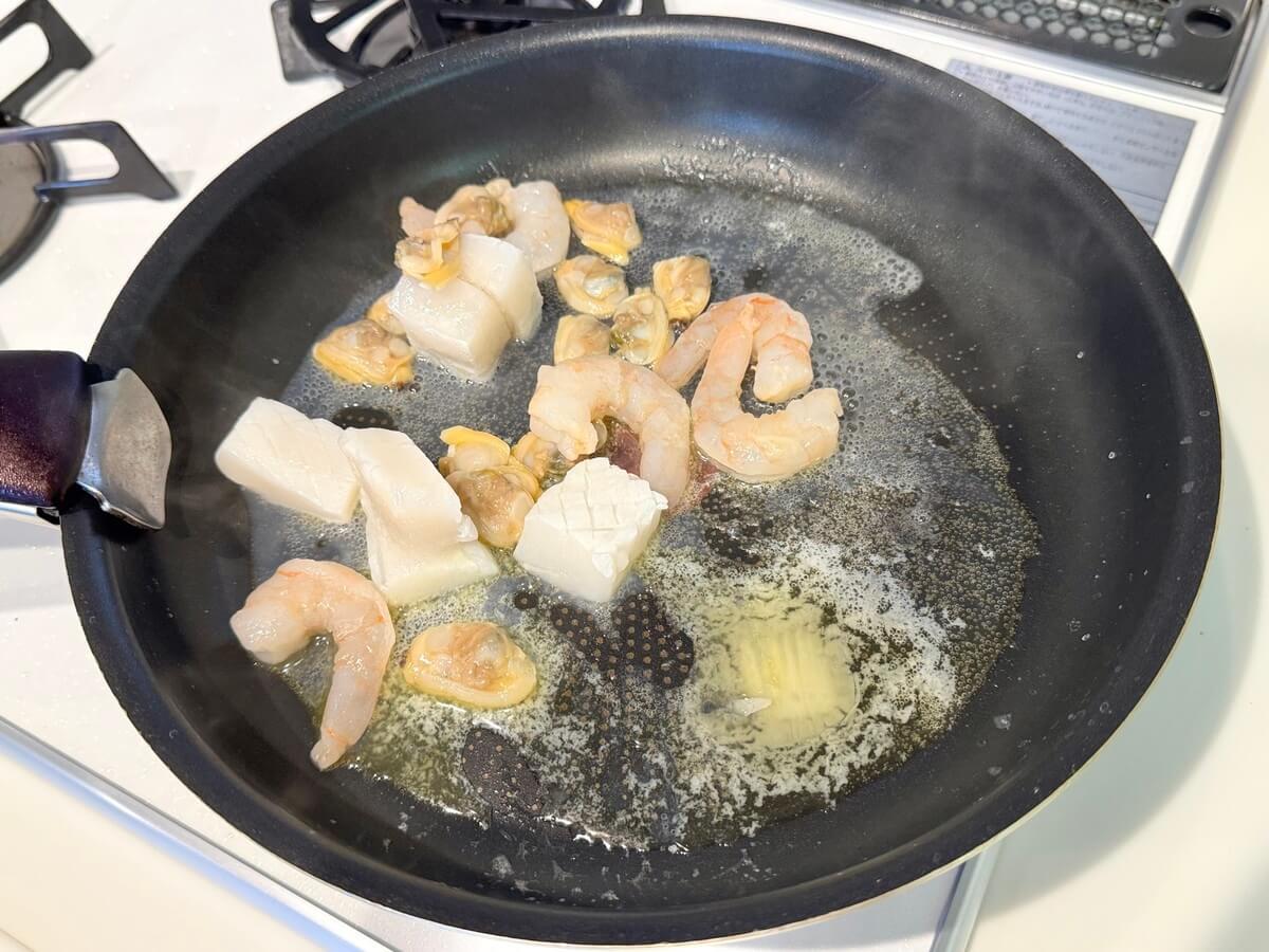 うどんスープでクラムチャウダー