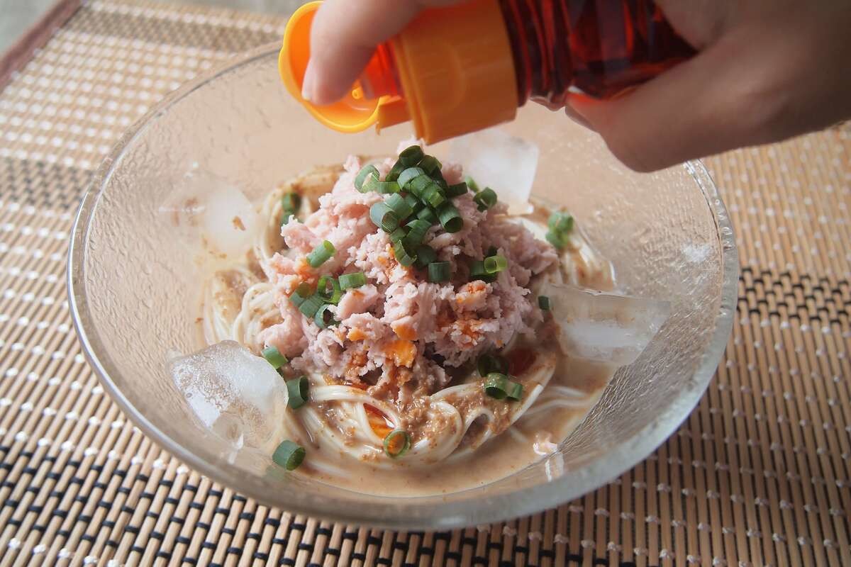 魚肉ソーセージおろし担々そうめん