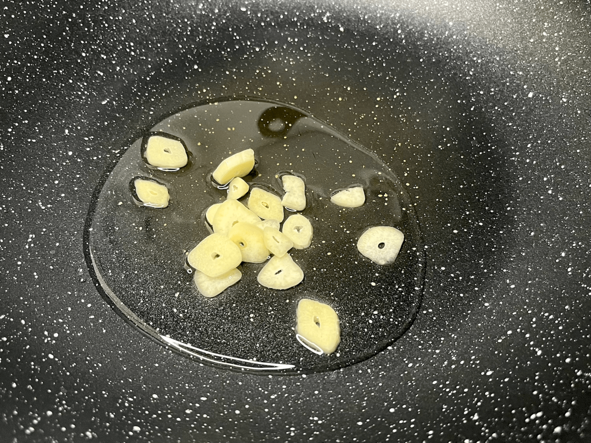 パパイズムさん「泣く子も黙るトンテキ」