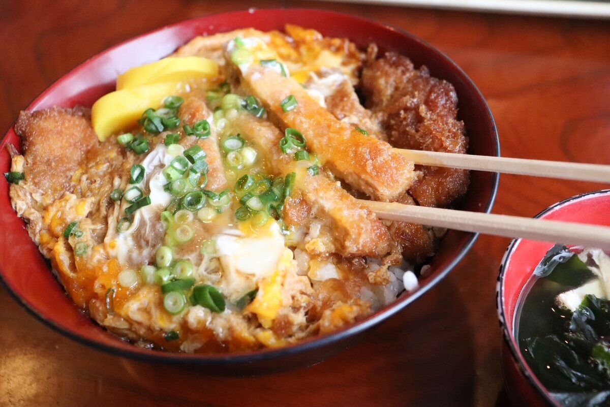 大衆食堂はづき