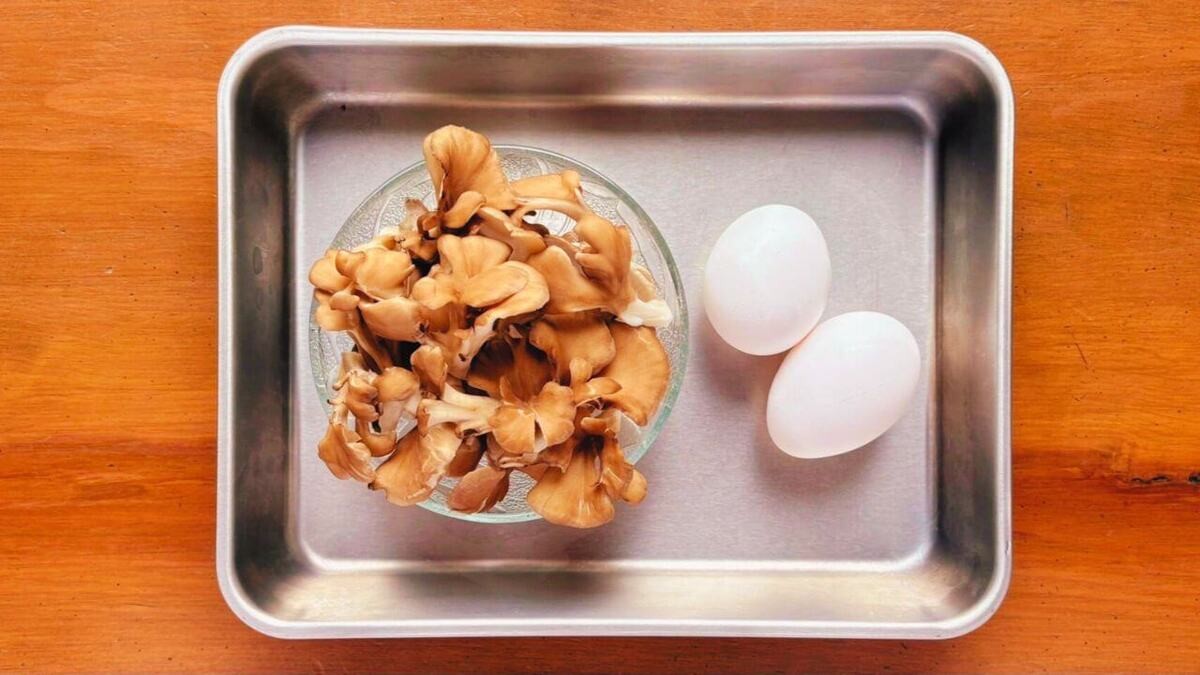 舞茸と卵のふわっとマヨ炒め