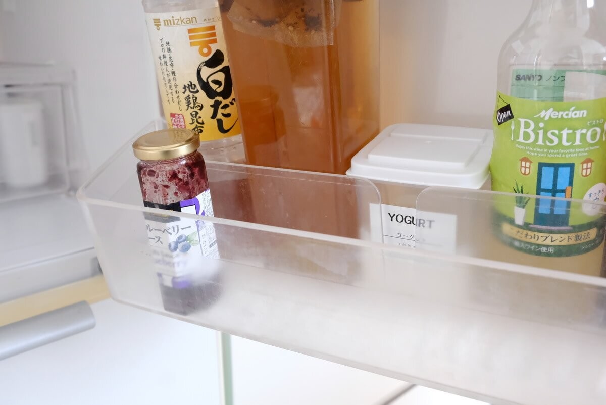 セリアのキッチン便利グッズ（1）「ムダゼロ　調味料ボトル」