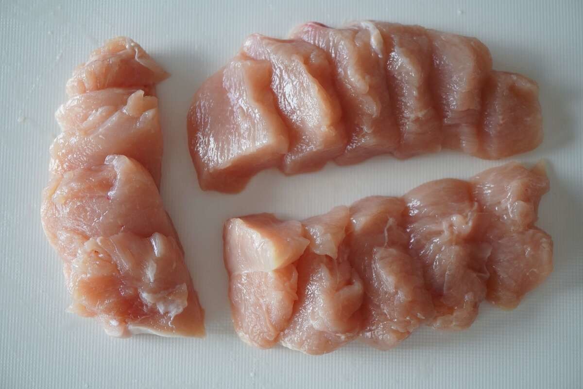 大原千鶴さん「鶏胸肉のトマト梅ソース」
