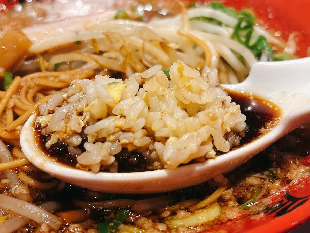 魁力屋「京都漆黒醤油ラーメン」