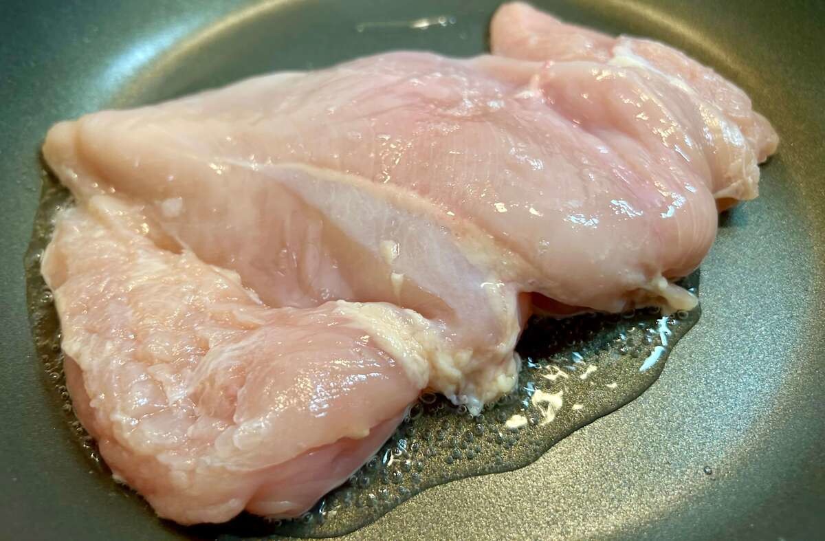 笠原将弘さん「鶏胸ソテー ポテトサラダ添え」のレシピ