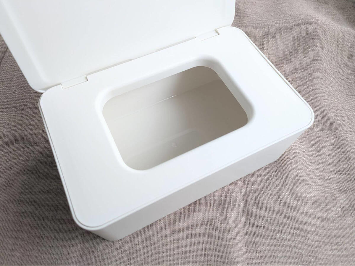 「広口で取り出しやすい　ウェットティシューケース」