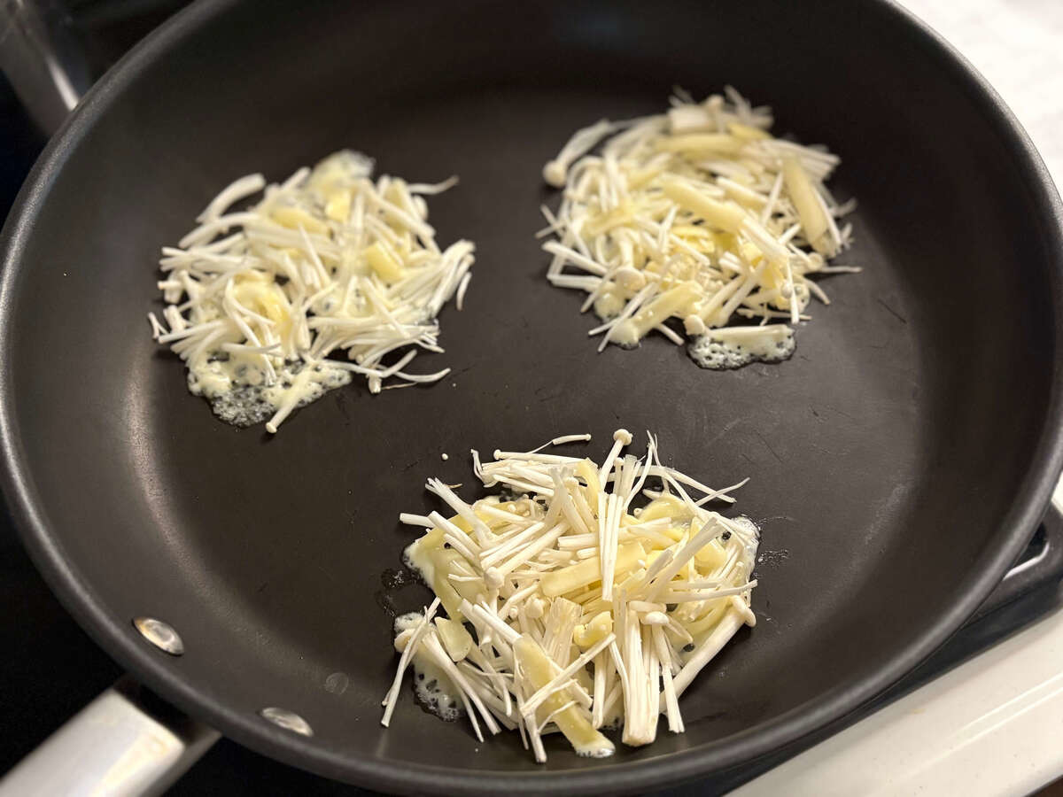 タサン志麻さん「えのきガレット」のレシピ