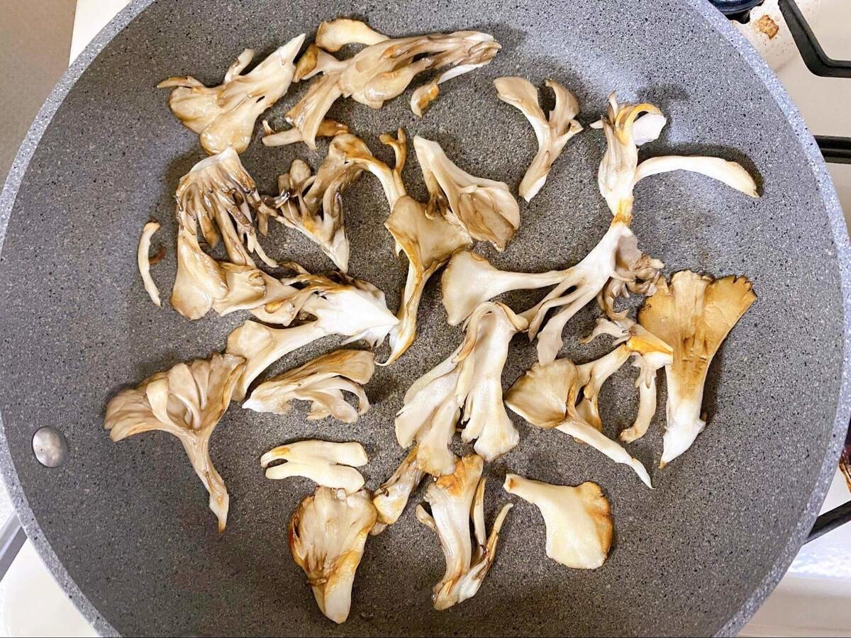 ユキグニファクトリー「まいたけのネギ塩炊き込みご飯」