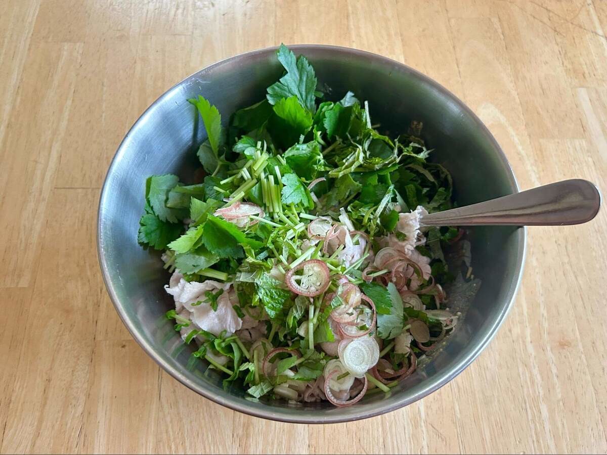 和田明日香さん「​たっぷり薬味の豚しゃぶ」