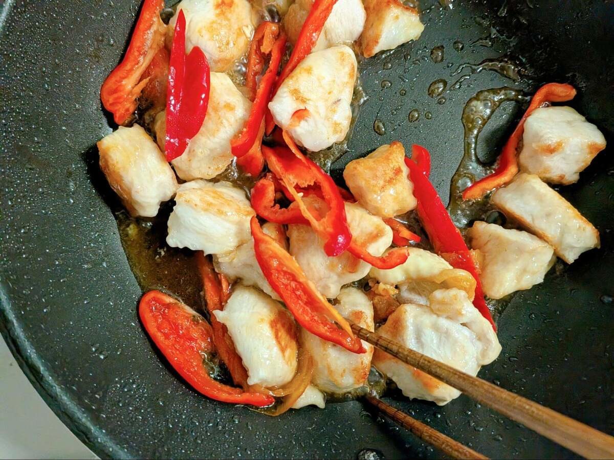 村野明子さん「鶏むね肉の照り焼き」