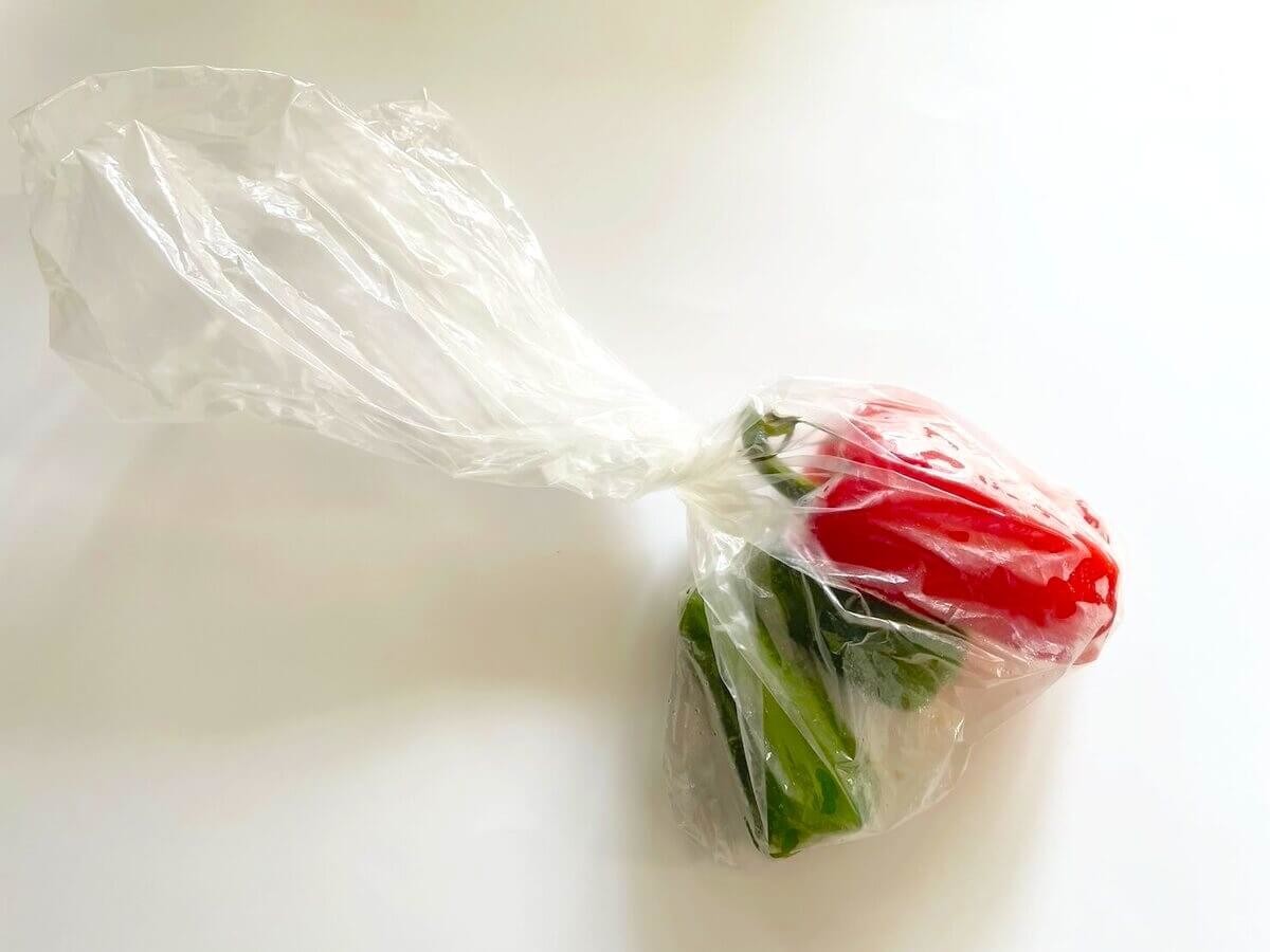 無印良品の「野菜や果物の鮮度を保つポリエチレン袋」