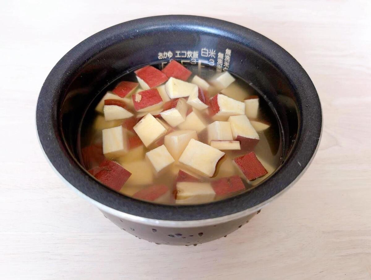 キッコーマン公式「白だしで簡単！さつまいもご飯」