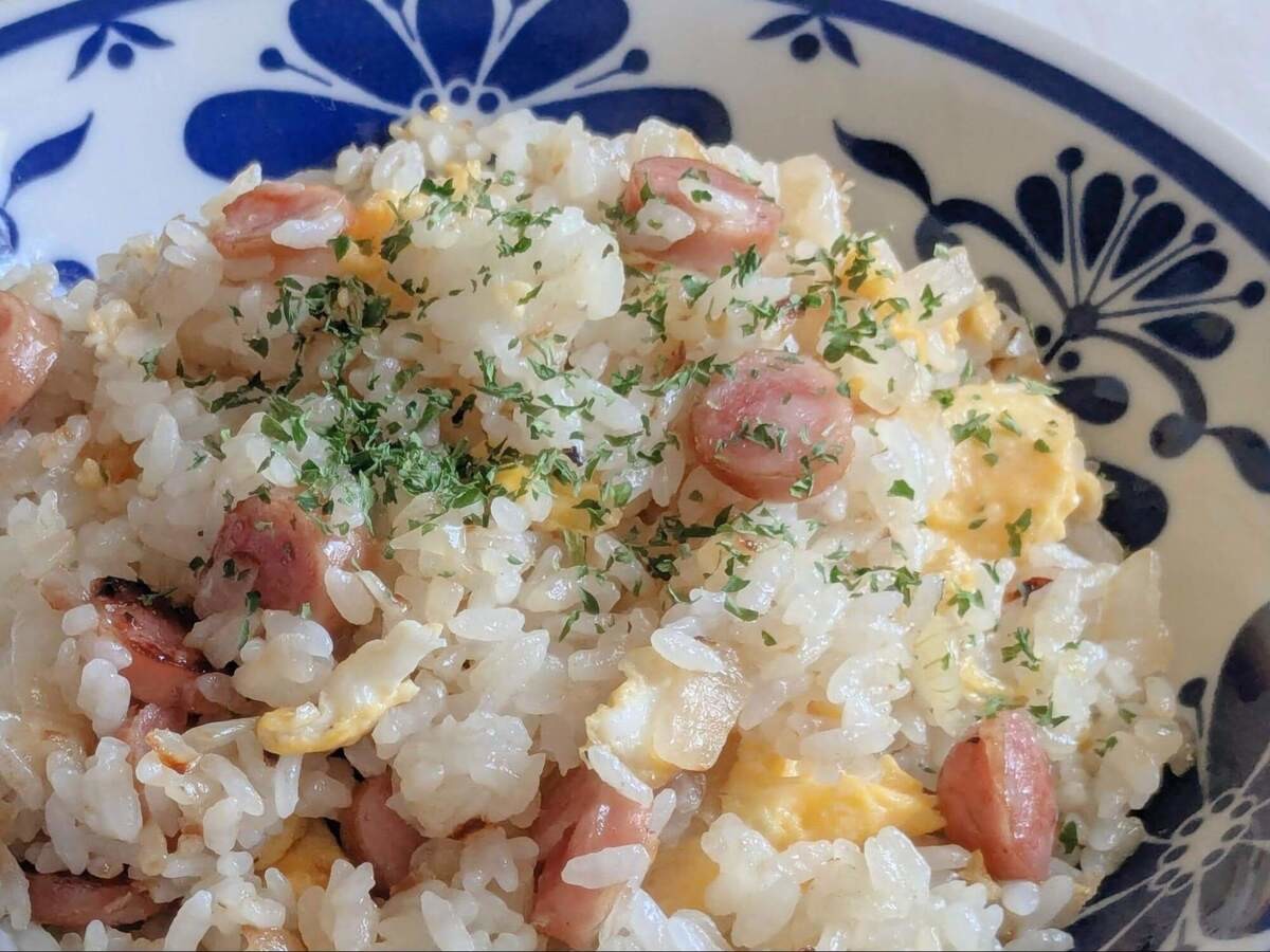 DAIGOも台所「ウインナーと卵のバター醤油焼き飯」のレシピ