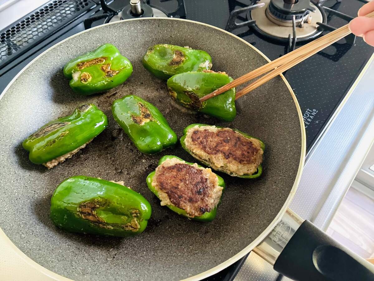 ピーマンの肉詰め