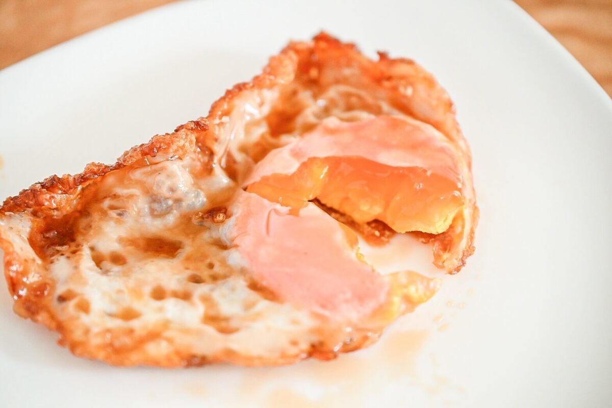 「目玉焼きのオイスターソース漬け」のレシピ