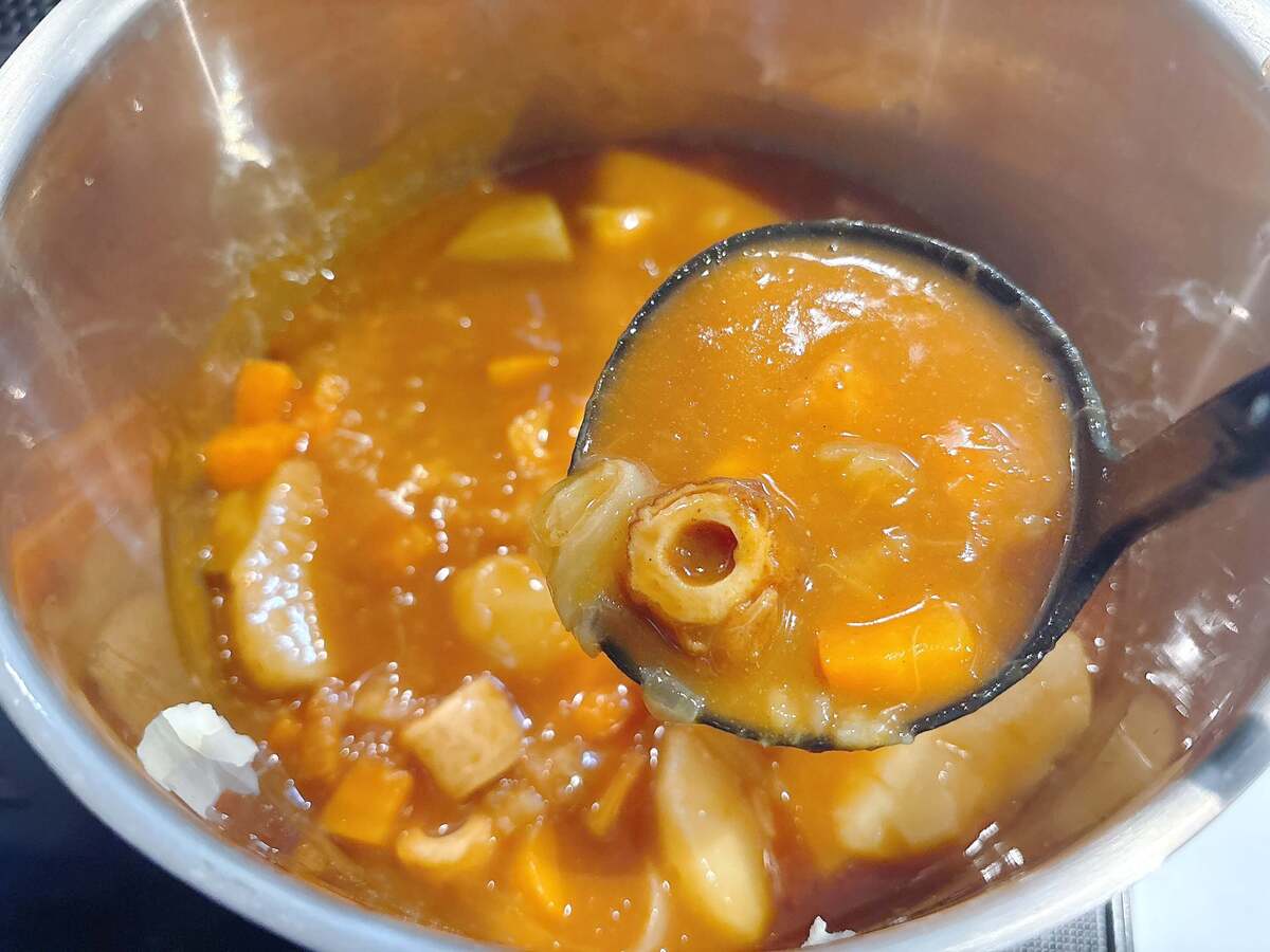 お肉の代わりに使うのは……？ちくわカレー