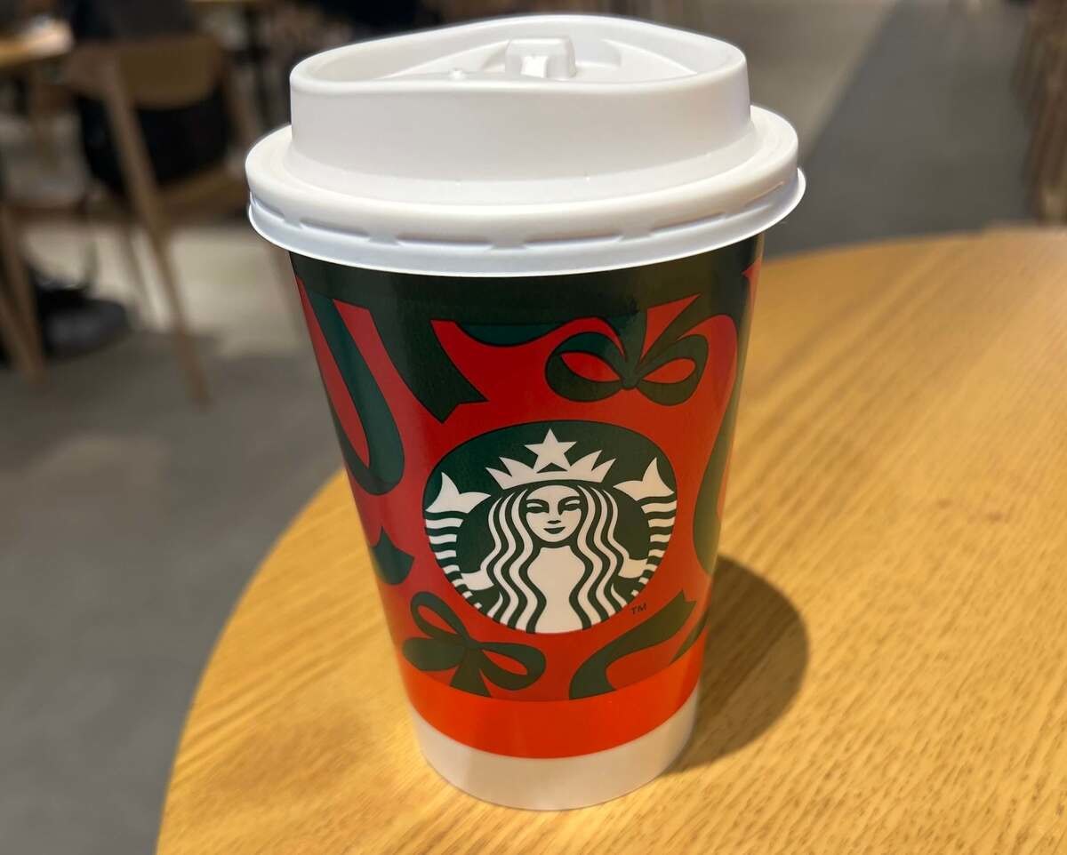 スタバ「ほうじ茶＆クラシックティーラテ」