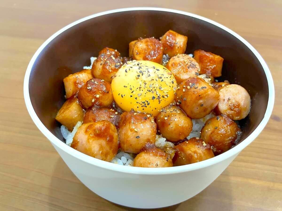 エバラ「黄金ウインナー丼」のレシピ