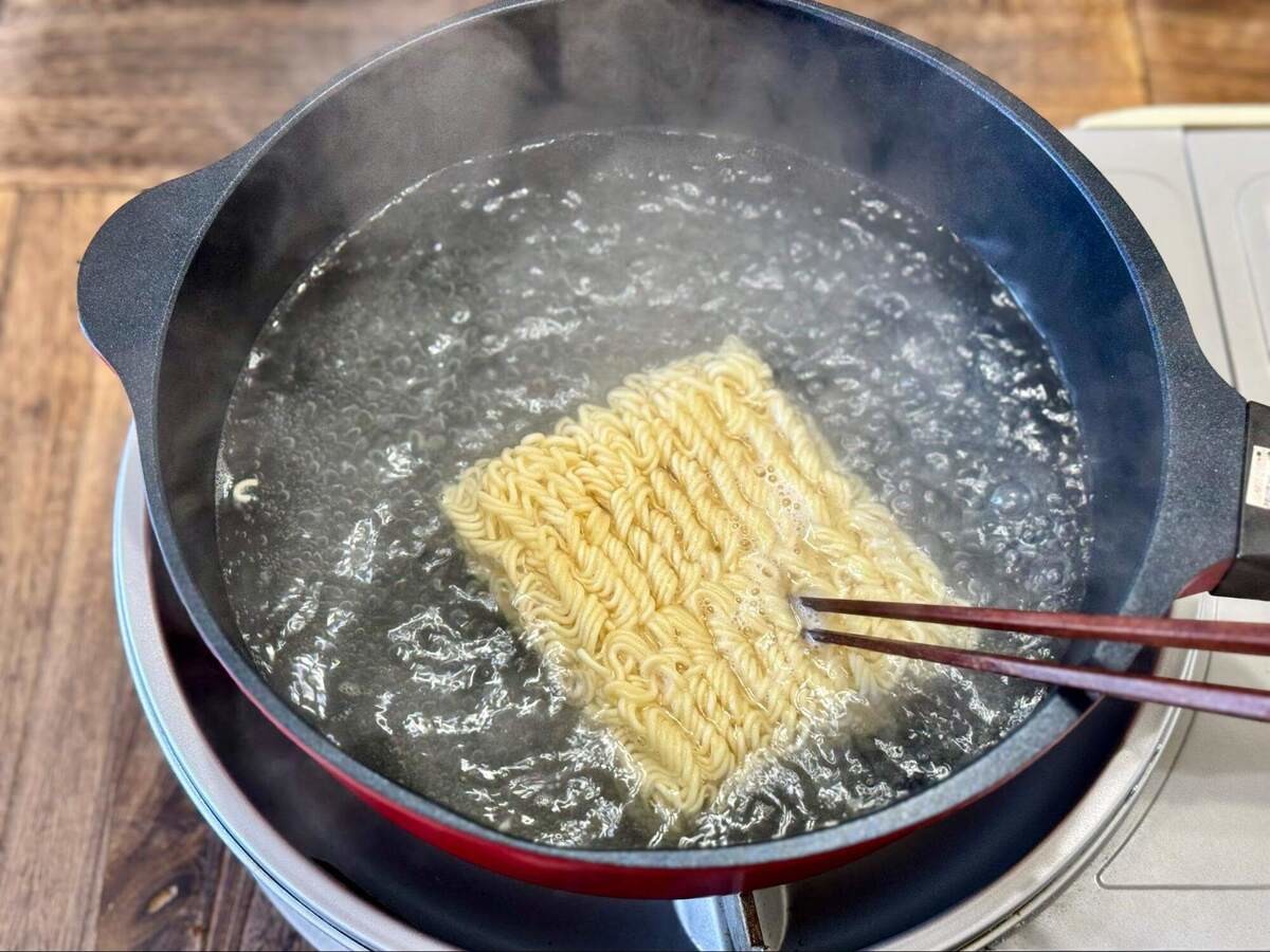 笠原将弘さん「冷や汁風みそラーメン」のレシピ