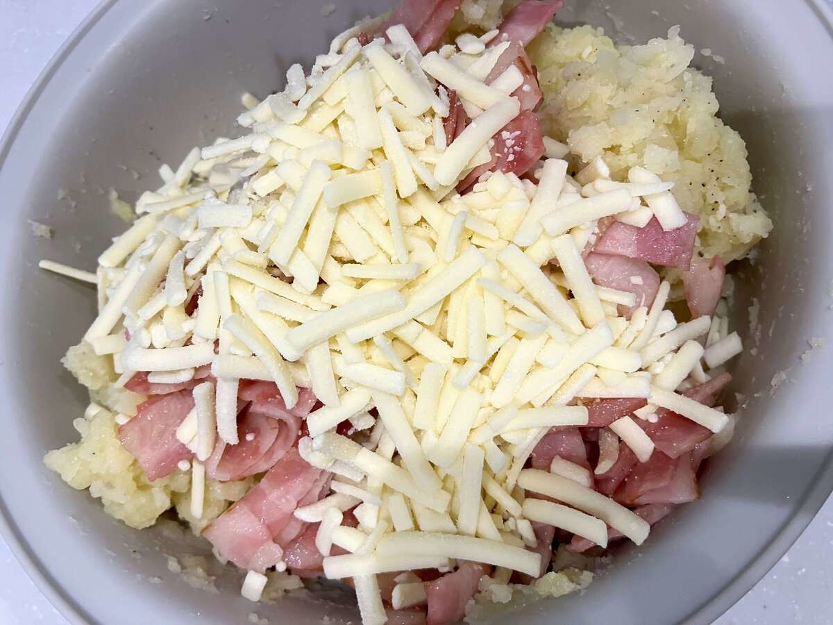 丸大食品「ベーコンポテトパイ」