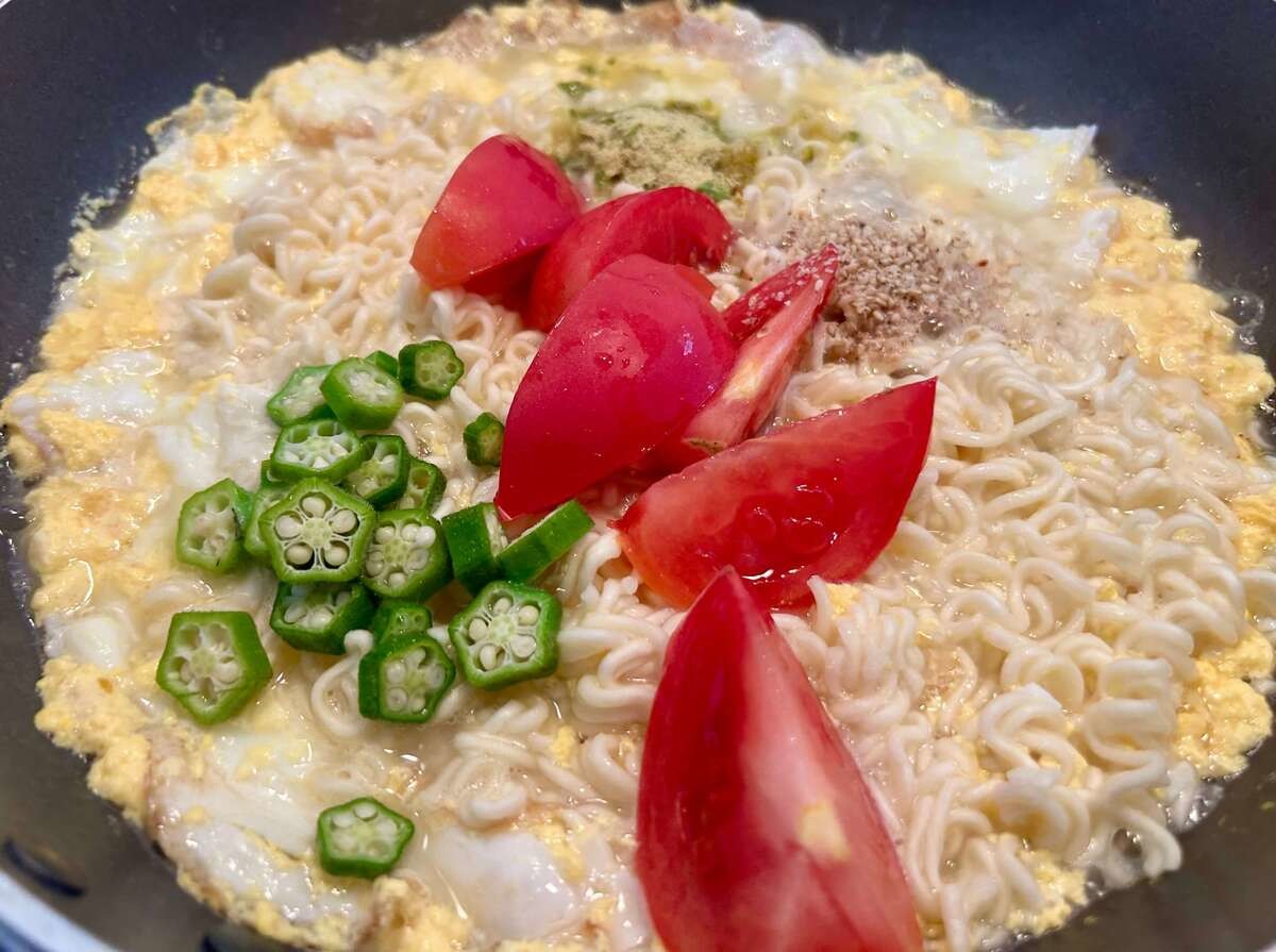 菰田欣也さん「トマたま中華風塩らーめん」
