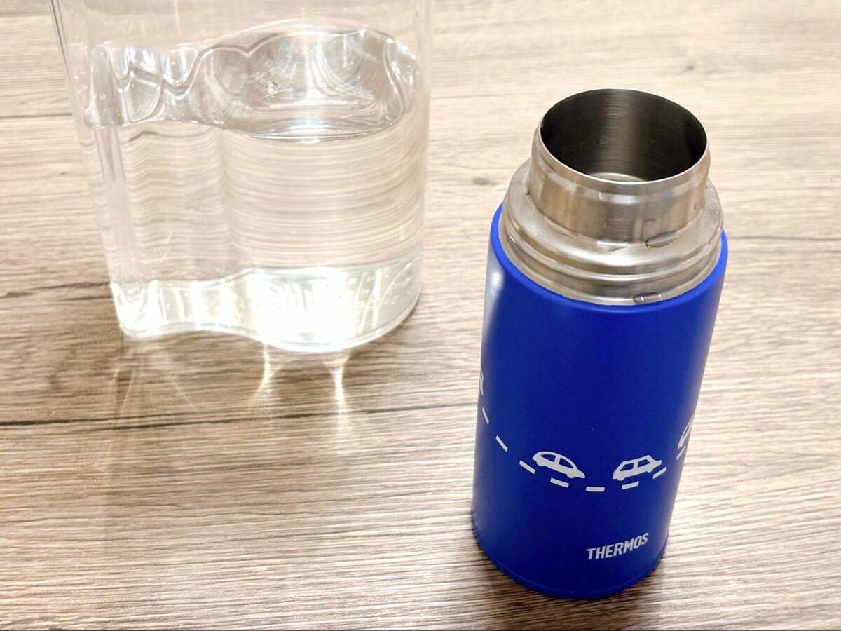 水筒メーカーもおすすめ「保冷効果を高める裏ワザ」