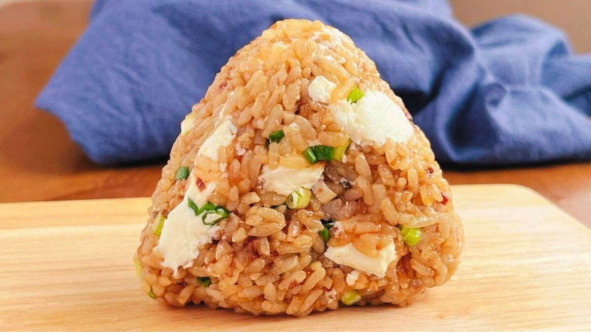 おかかクリチおにぎり