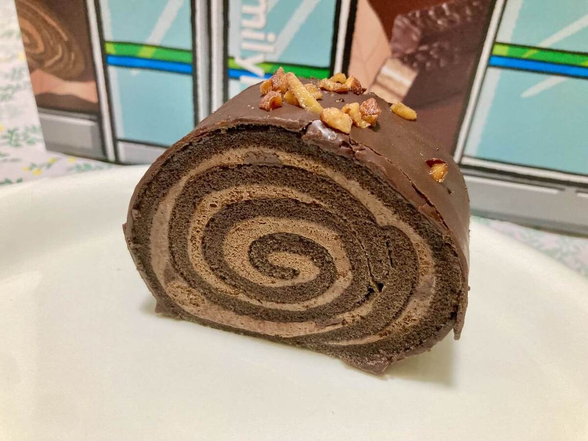 【ファミマがチョコだらけ2025】全11種から9種を食べ比べ！