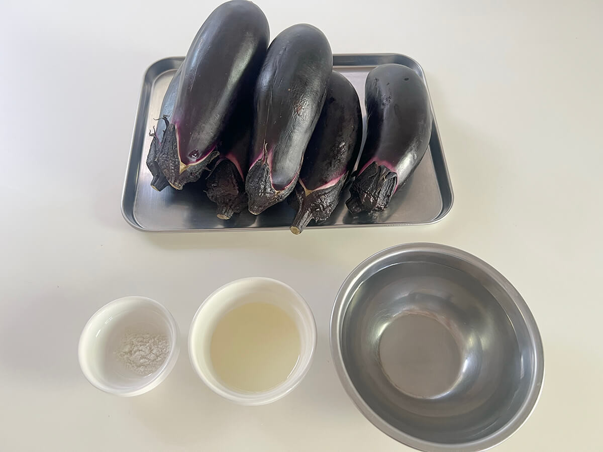 なすと豚しゃぶのおろしにんじんあえ