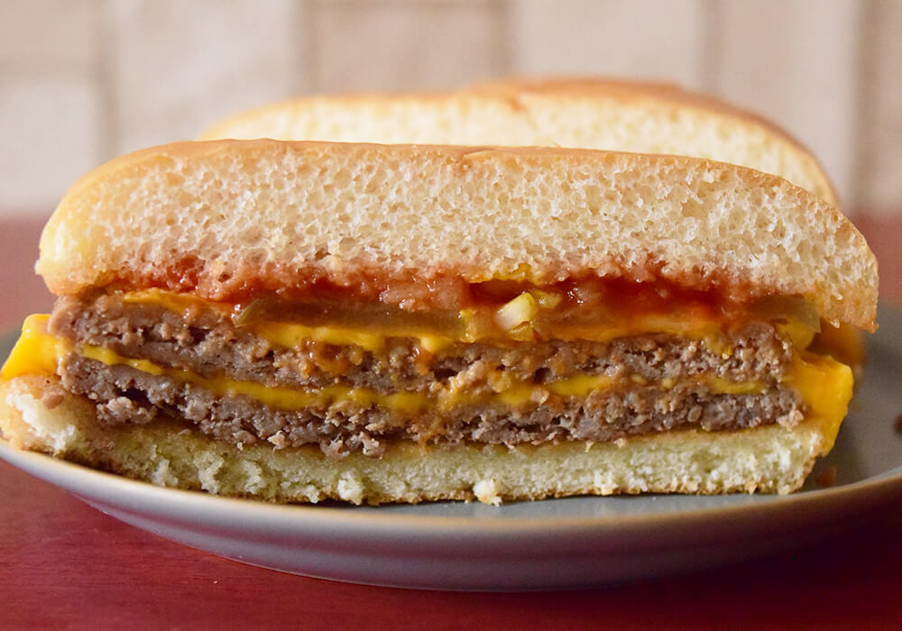 モスバーガーVSマクドナルド:ダブルチーズバーガー食べ比べ