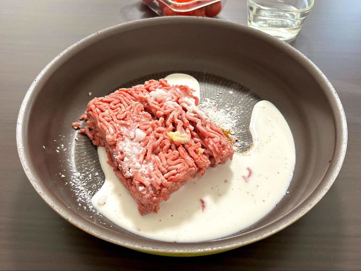 長谷川あかりさん「酒蒸しハンバーグ」