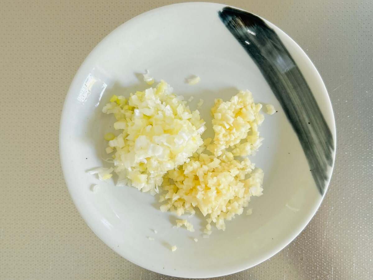 「香味ねぎソースがけギョーザ」