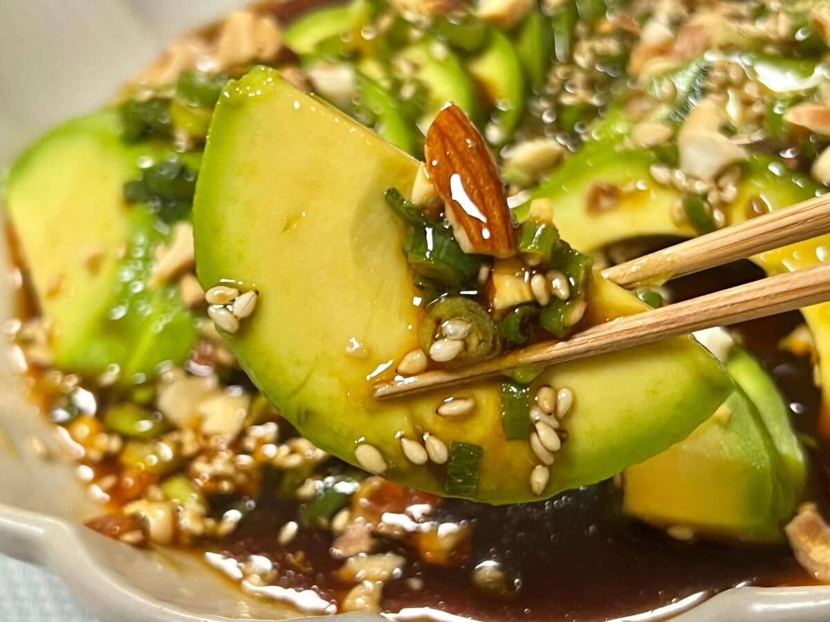 よだれアボカド