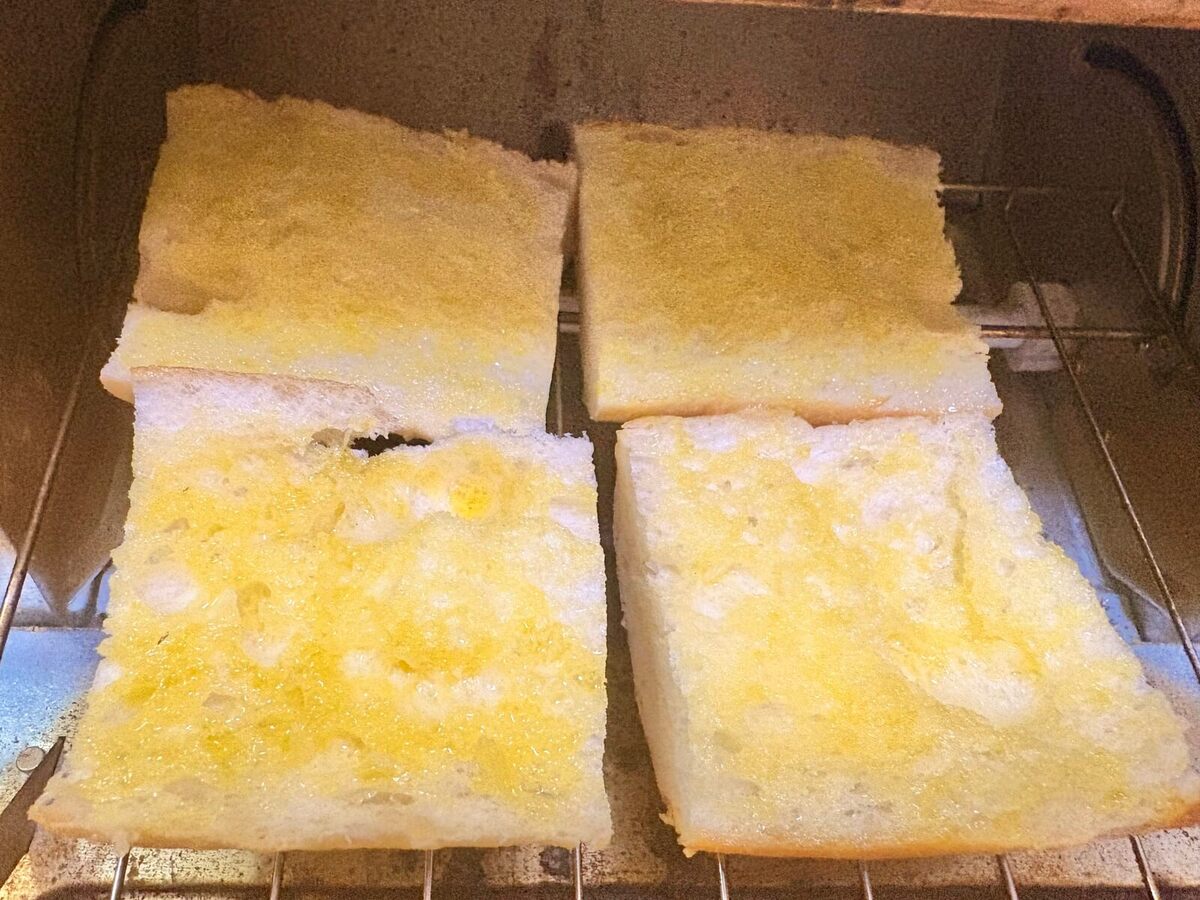 チキンラーメン&トマトとチーズのブルスケッタ