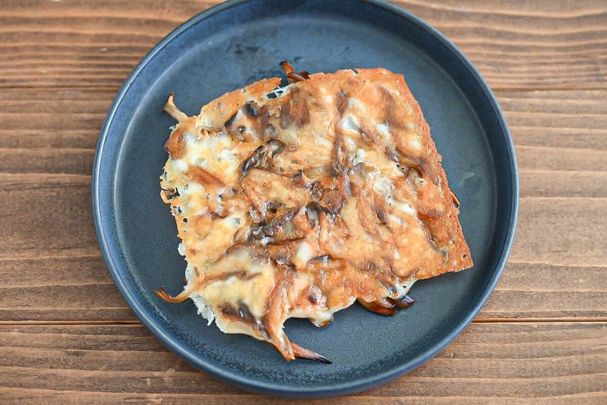 「まいたけチーズせんべい」