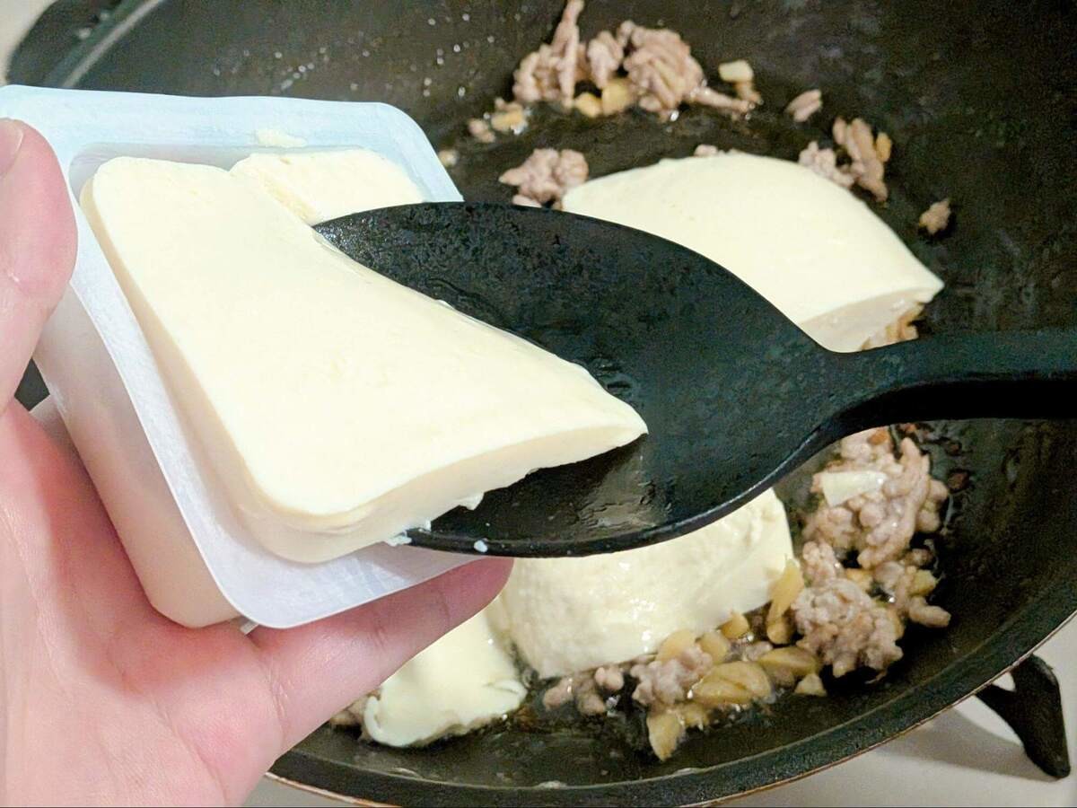 豆腐とひき肉の煮物