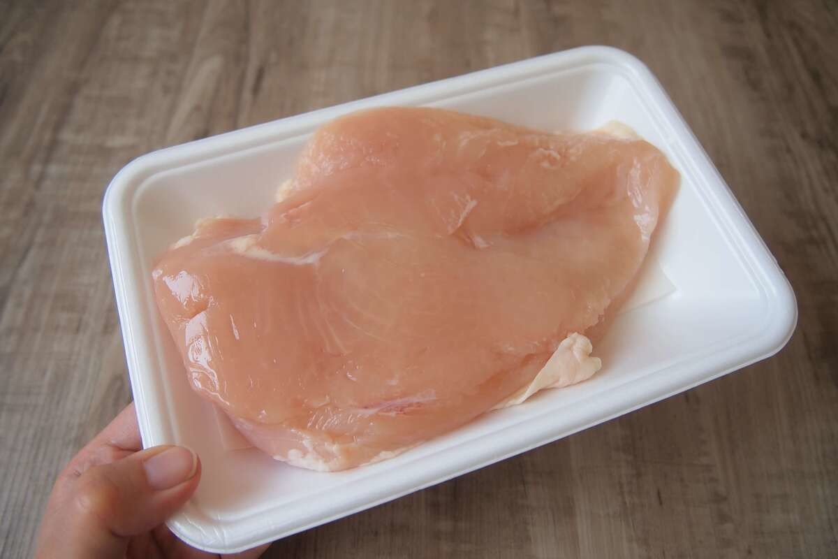 管理栄養士が解説【鶏もも肉と鶏むね肉の違い】
