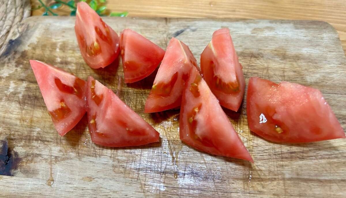「さば缶とトマトのチーズ焼き」