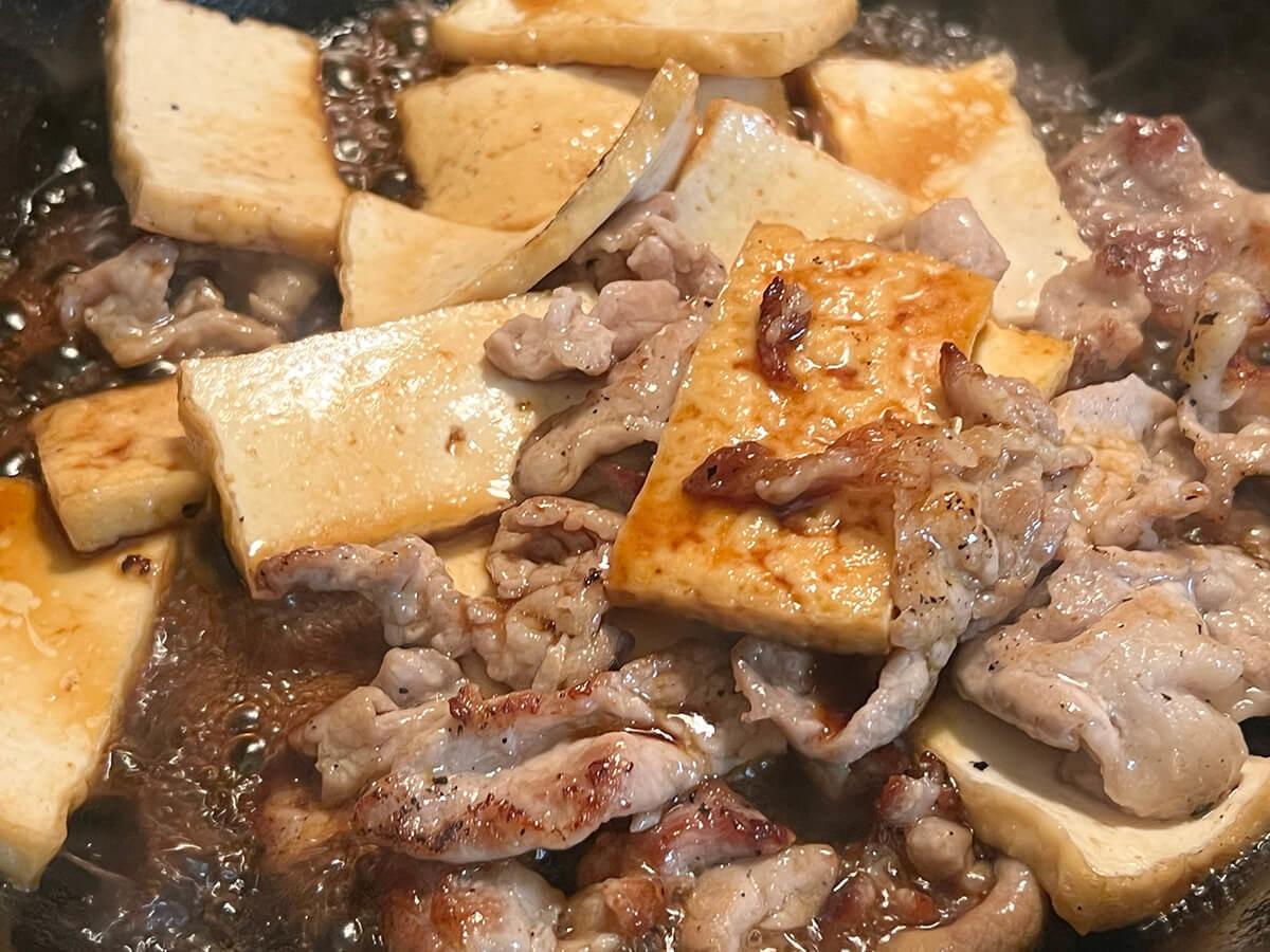 ウー・ウェンさん「厚揚げと豚肉のしょうゆ炒め」