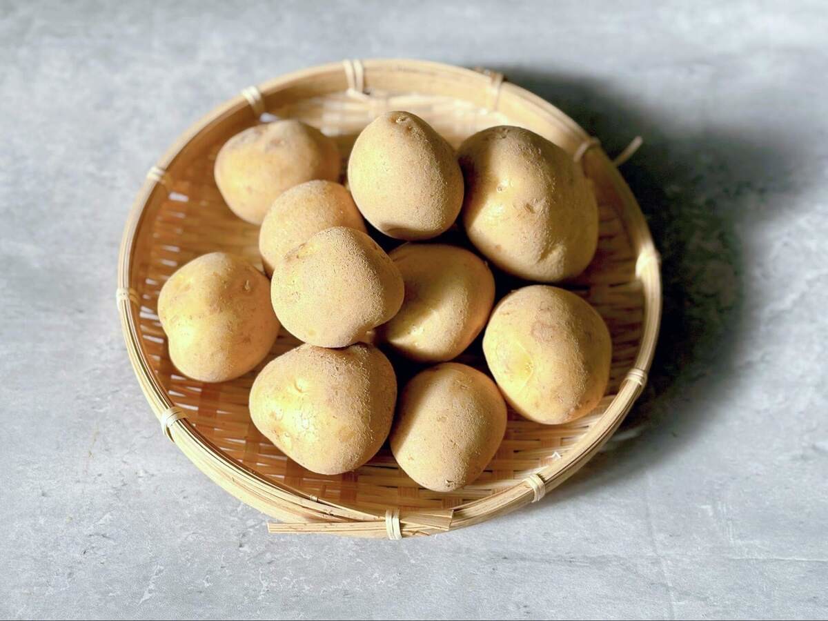 じゃがいもが緑色になる理由や体への影響