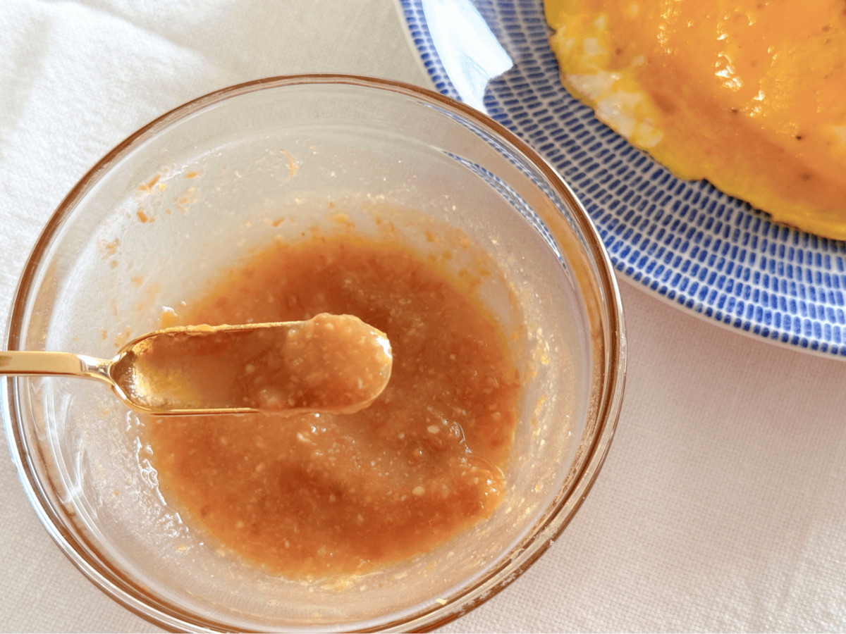 オープンオムライスの梅みそソース